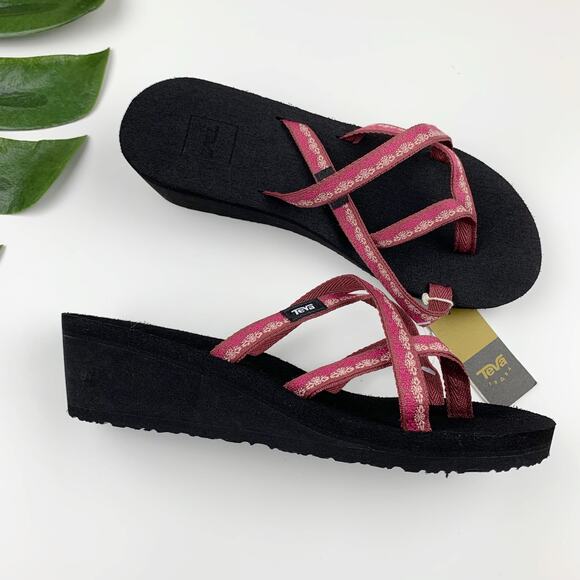 New Teva Sandals Mush Mandalyn Wedge Ola 2 Flip Flops Pink Strappy Women's 7 - Picture 1 of 10